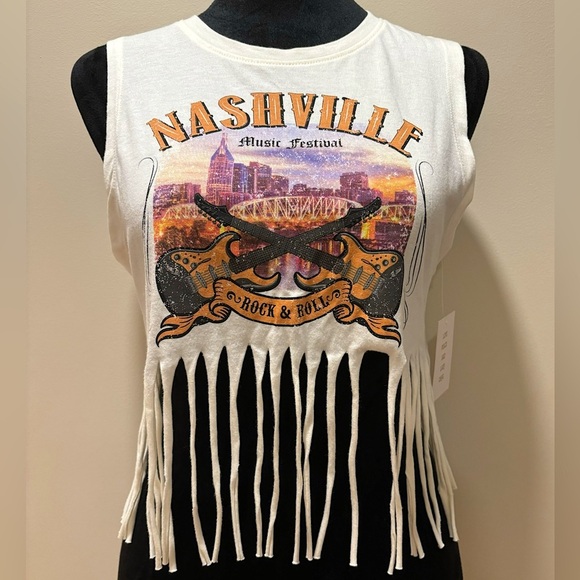 Love Peace & Lazy Days Tops - Nashville Music Festival Graphic Tassel Tee Fringe Women’s Size Small